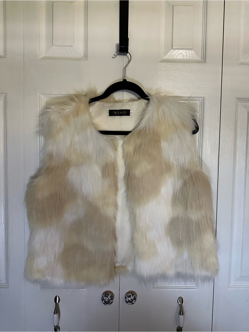 Venxi Cream Faux Fur Vest
